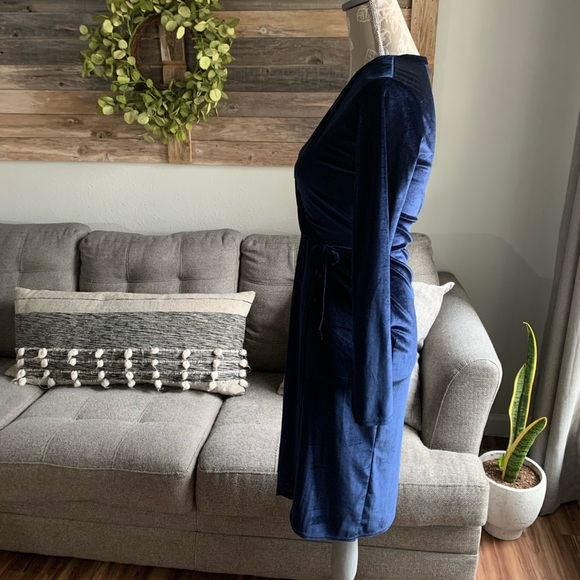 Boohoo Velvet Tie Waist Wrap Midi Dress- Navy - Picture 6 of 14